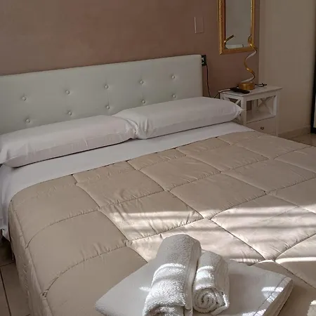 فندق مبيت وإفطار Da Rocco ليزينا